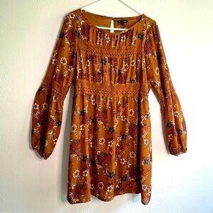 As U Wish boho brown floral long-sleeved dress w/crochet detail. Sz XL. EUC.